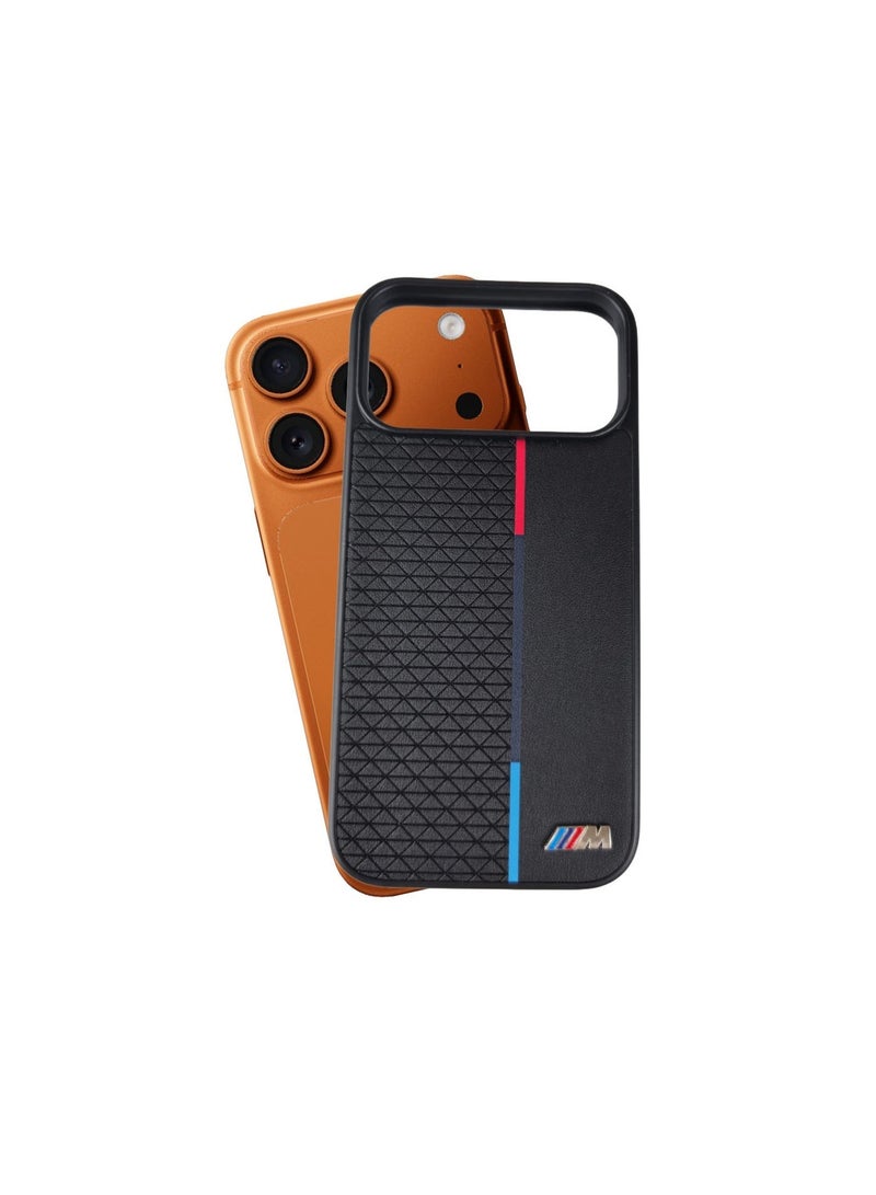 غطاء أنيق وحامي لهاتف iPhone 17 Pro Max. تضيف الخطوط الثلاثية اللون والتشطيب الملمسي لمسة من الأناقة مع منح هاتفك مظهراً رائعاً. - Image 1